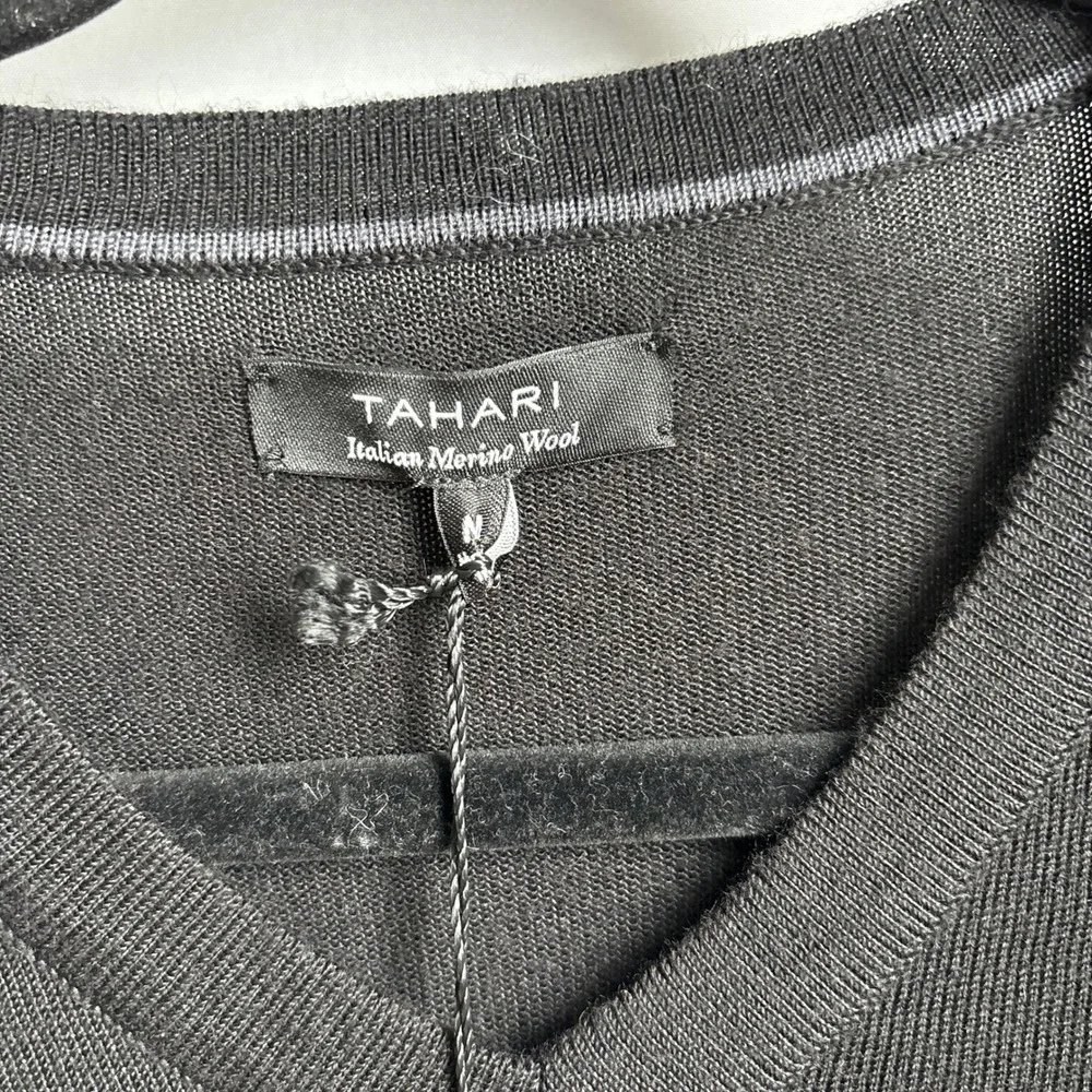 Tahari Mens Black Extra Fine Merino Wool Blend V-Neck Sweater M Tollegno NWT